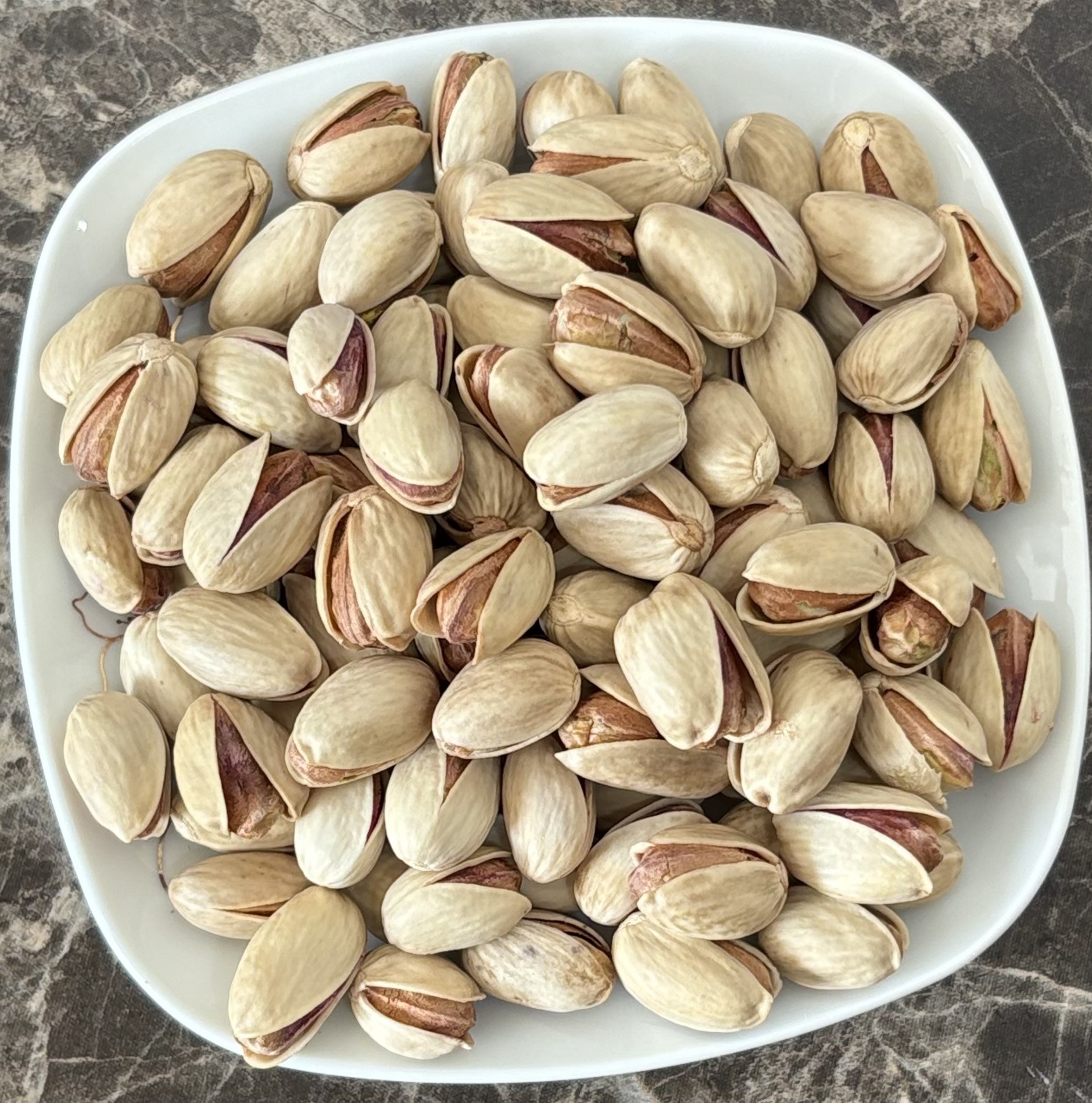 1 تا 50 کیلو پسته احمد اقایی